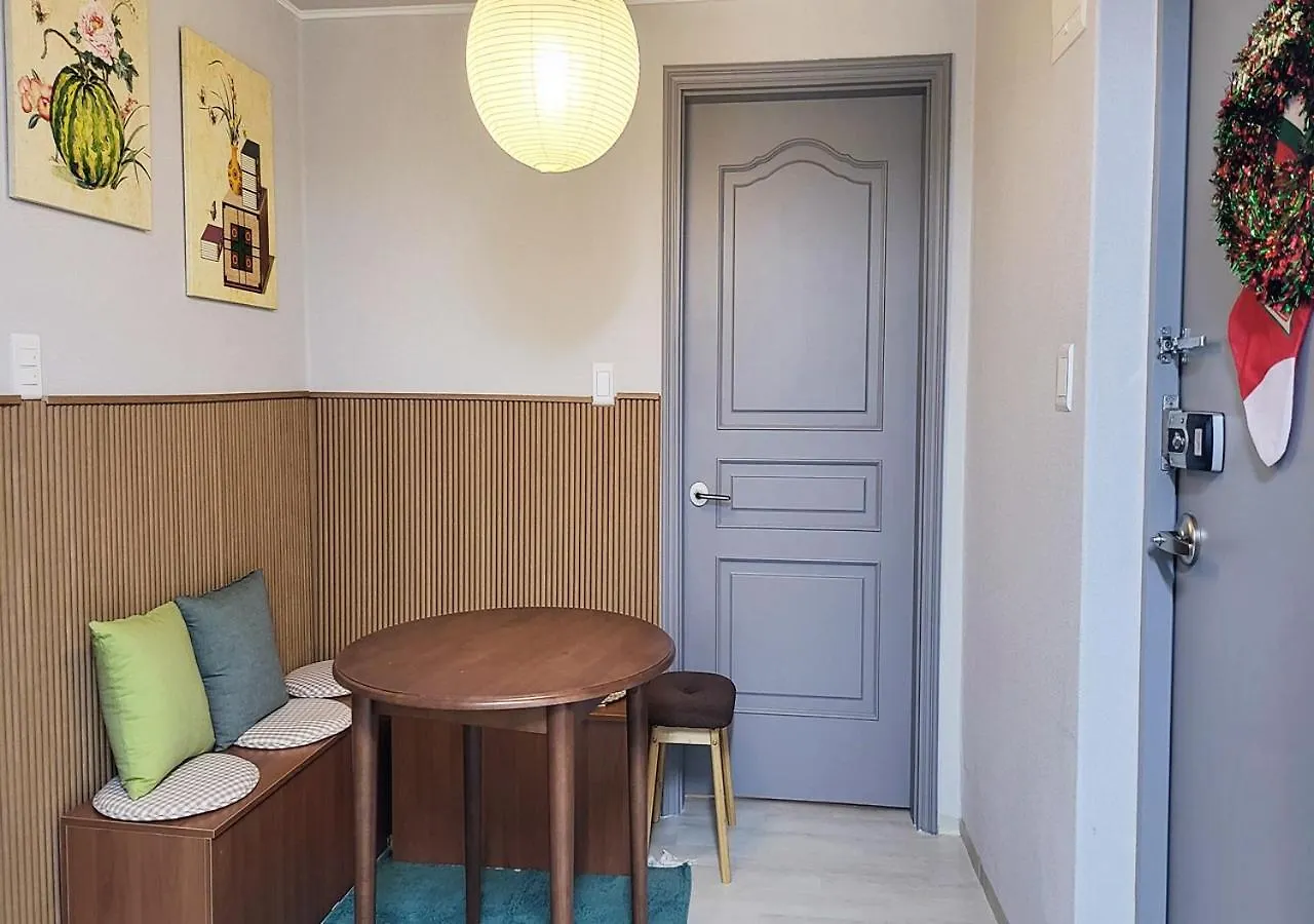 Underhill Apartment Seoul