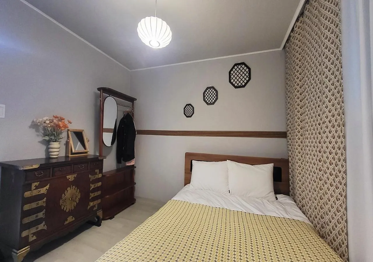 Underhill Apartment Seoul